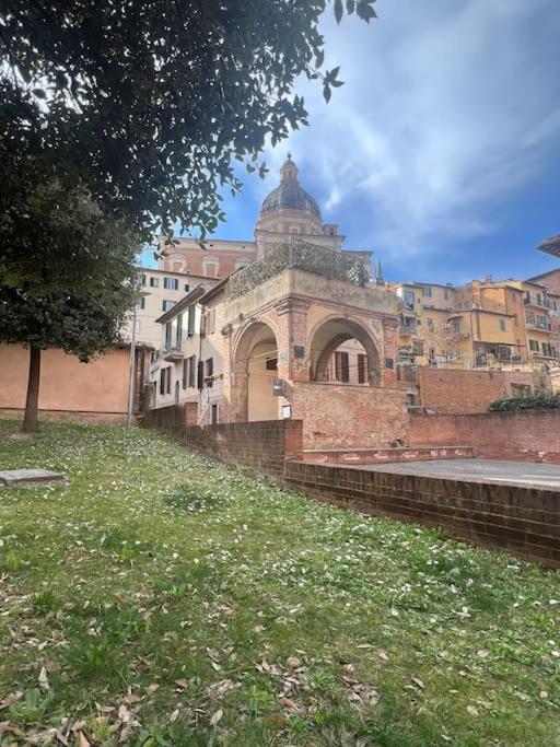 Nel Cuore Della Citta Siena Buitenkant foto